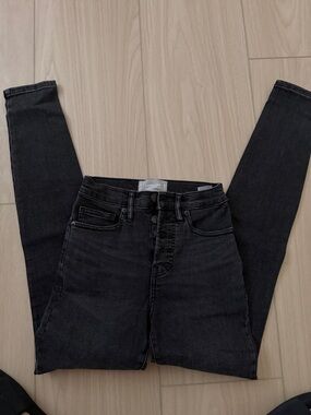 Everlane High-Rise Black Skinny Jeans